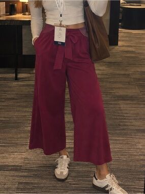 Tie-Waist Cropped Pants in Rich Berry